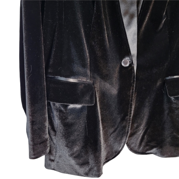 Lane Bryant The Bryant Blazer black velvet blazer with satiny lapel Size 20 - Picture 3 of 9